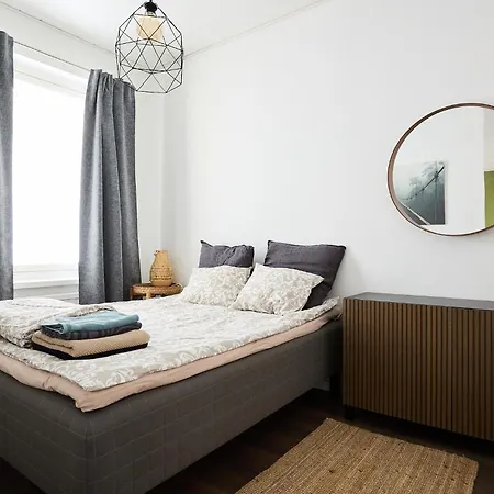 Renovated 1br In Downtown With Location *