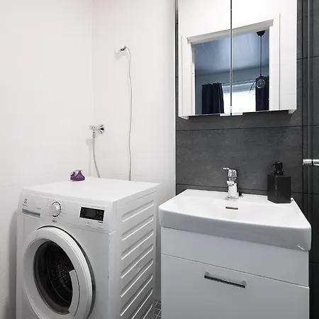 아파트 Renovated 1br In Downtown With Location