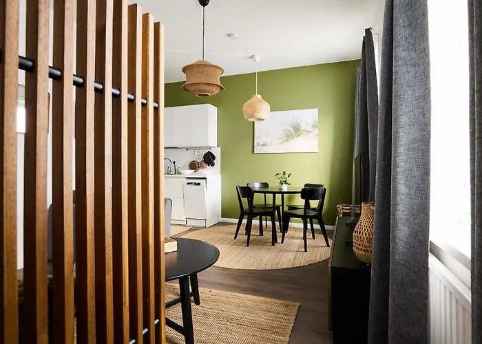 Renovated 1br In Downtown With Location 아파트 *